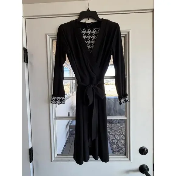 WHBM Bold Houndstooth Reversible Faux Wrap Belted Dress 6 - Picture 10 of 11
